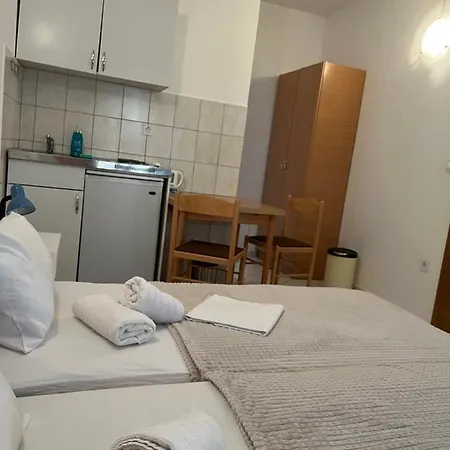 Ksenia Guesthouse Apartments And Studios Budva Exterior photo